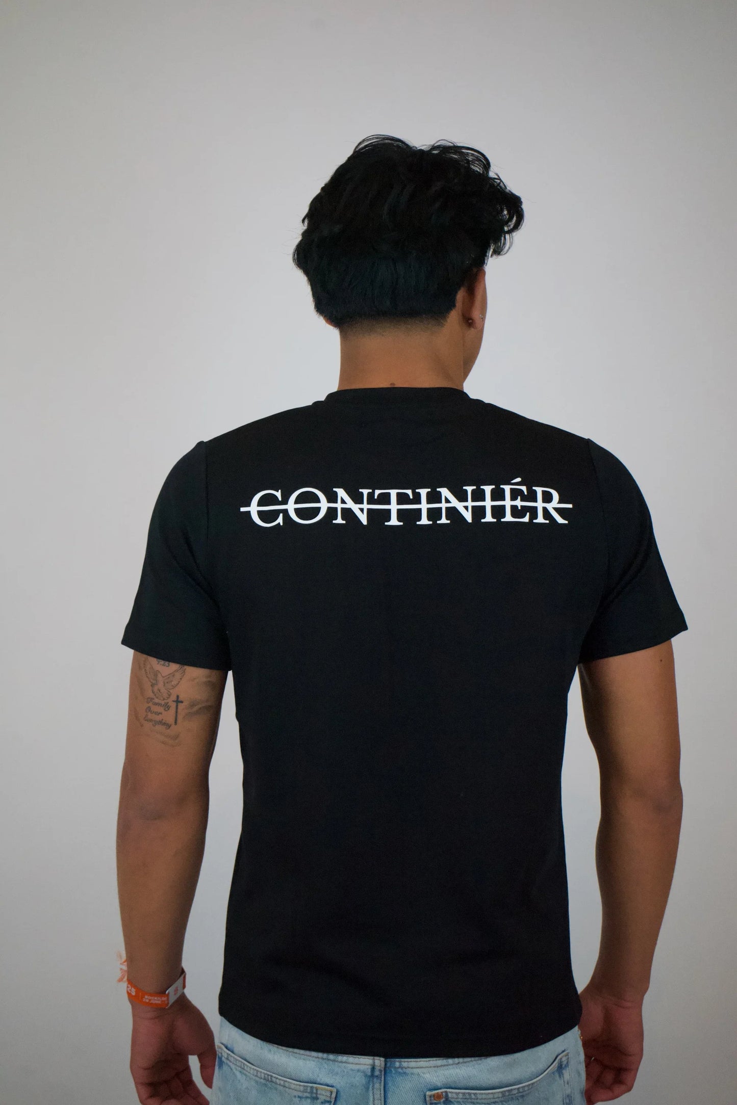 Signature T-Shirt - Black
