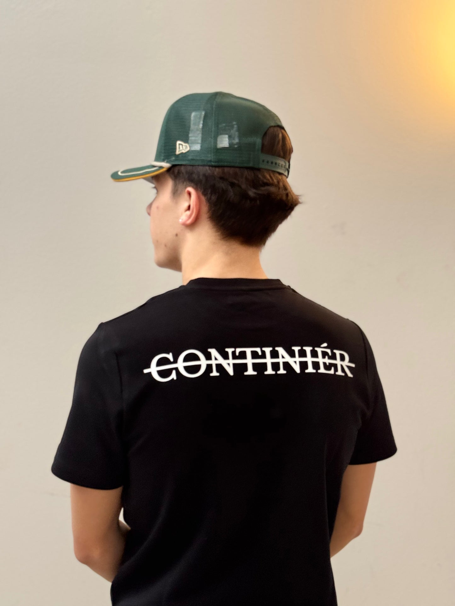 Pure Genesis – Black Edition - Continiér